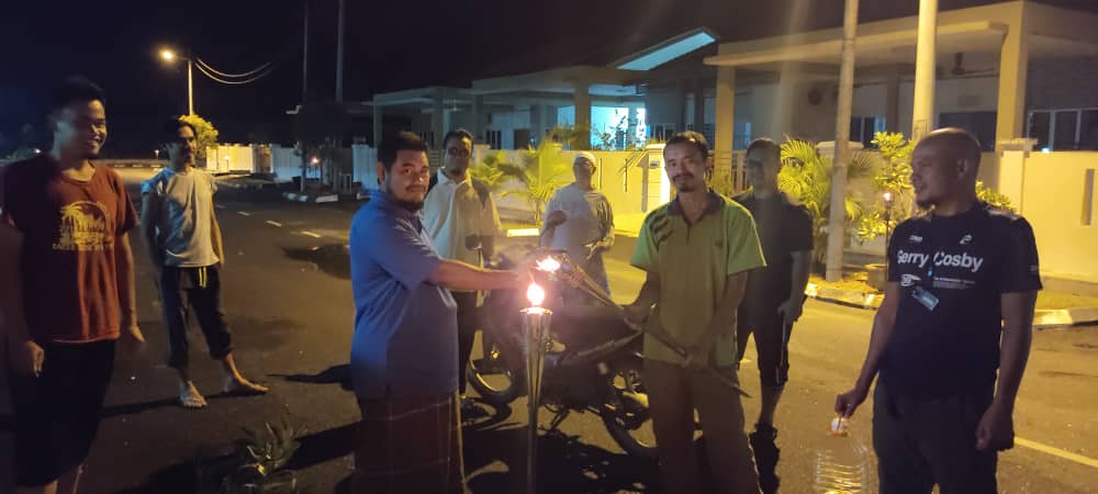 PASANG PANJUT PENGUBAT RINDU KAMPUNG