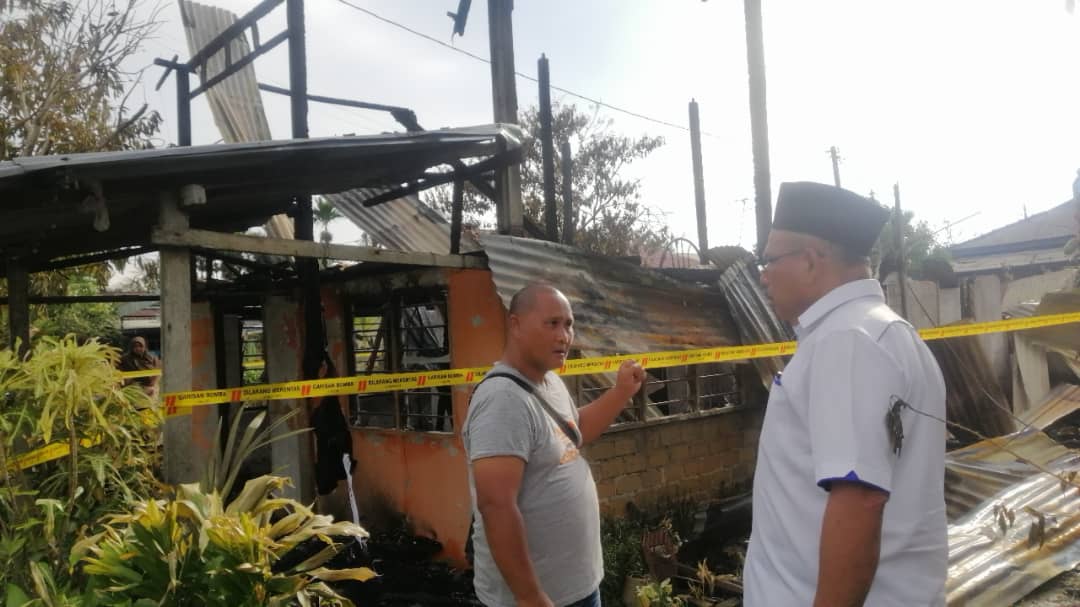 SELAMATKAN 3 ANAK SAUDARA DARI TERBAKAR