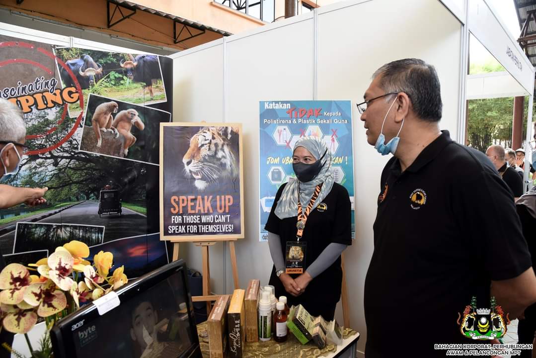 ZOO TAIPING DIPILIH SAMBUT HARI HARIMAU DAN GAJAH