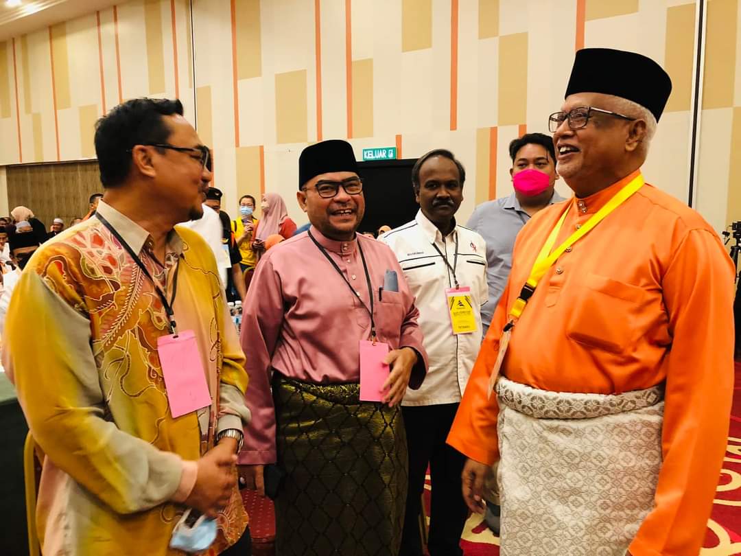 Tangani isu harga barang: 'Tindakan kerajaan lucu, lawak' - Mahfuz