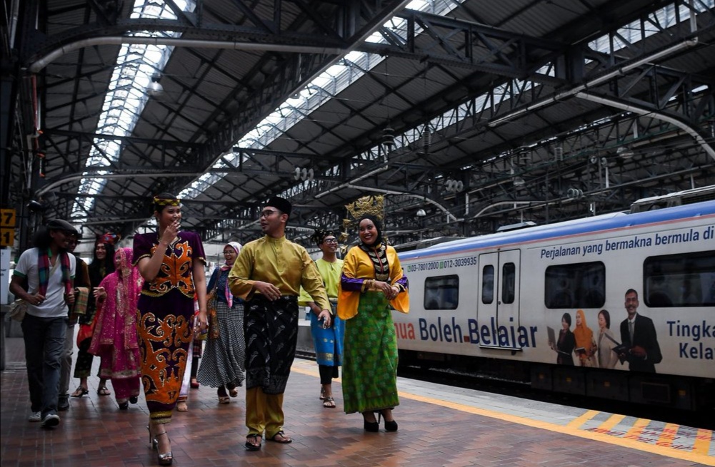 Keretapi Sarong kembali, semarak sambutan Hari Malaysia 2022