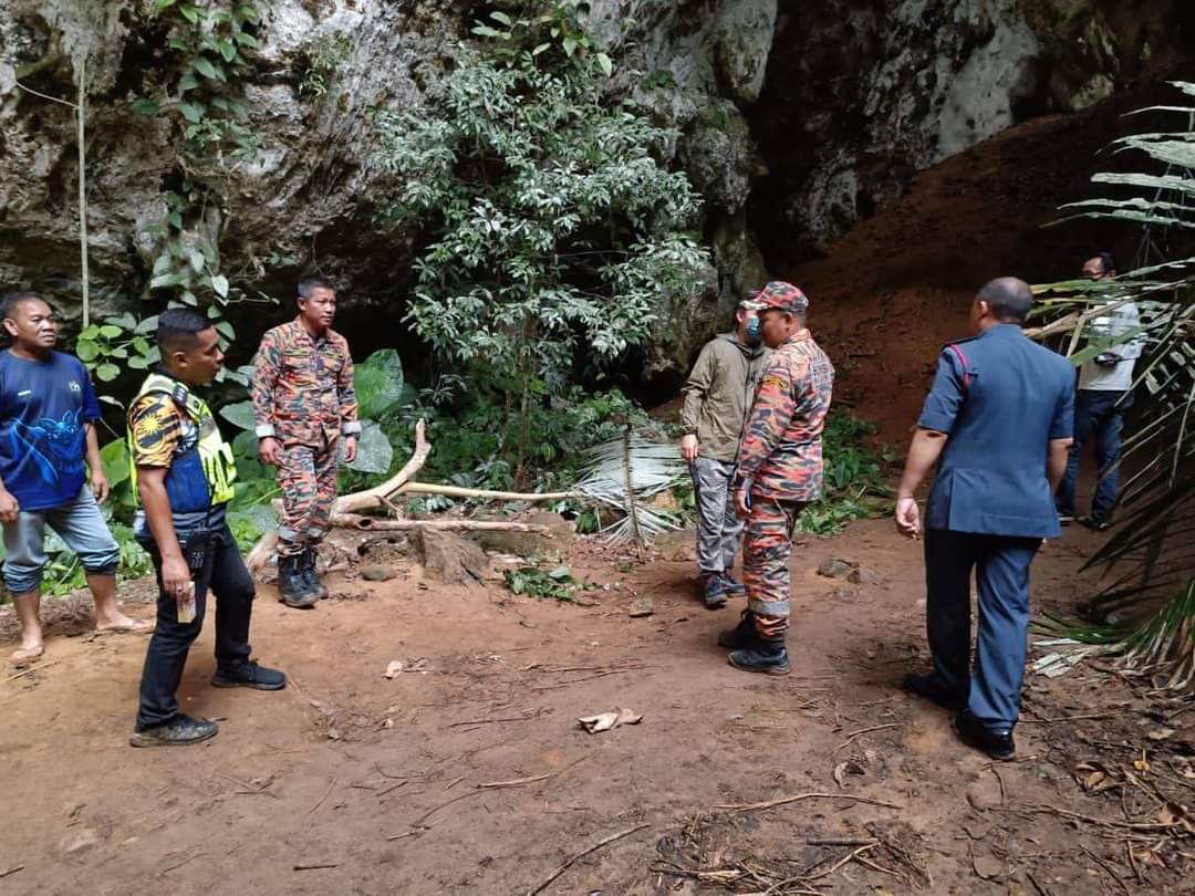 30 kru filem terperangkap di belakang Gua Tempurung berjaya diselamatkan