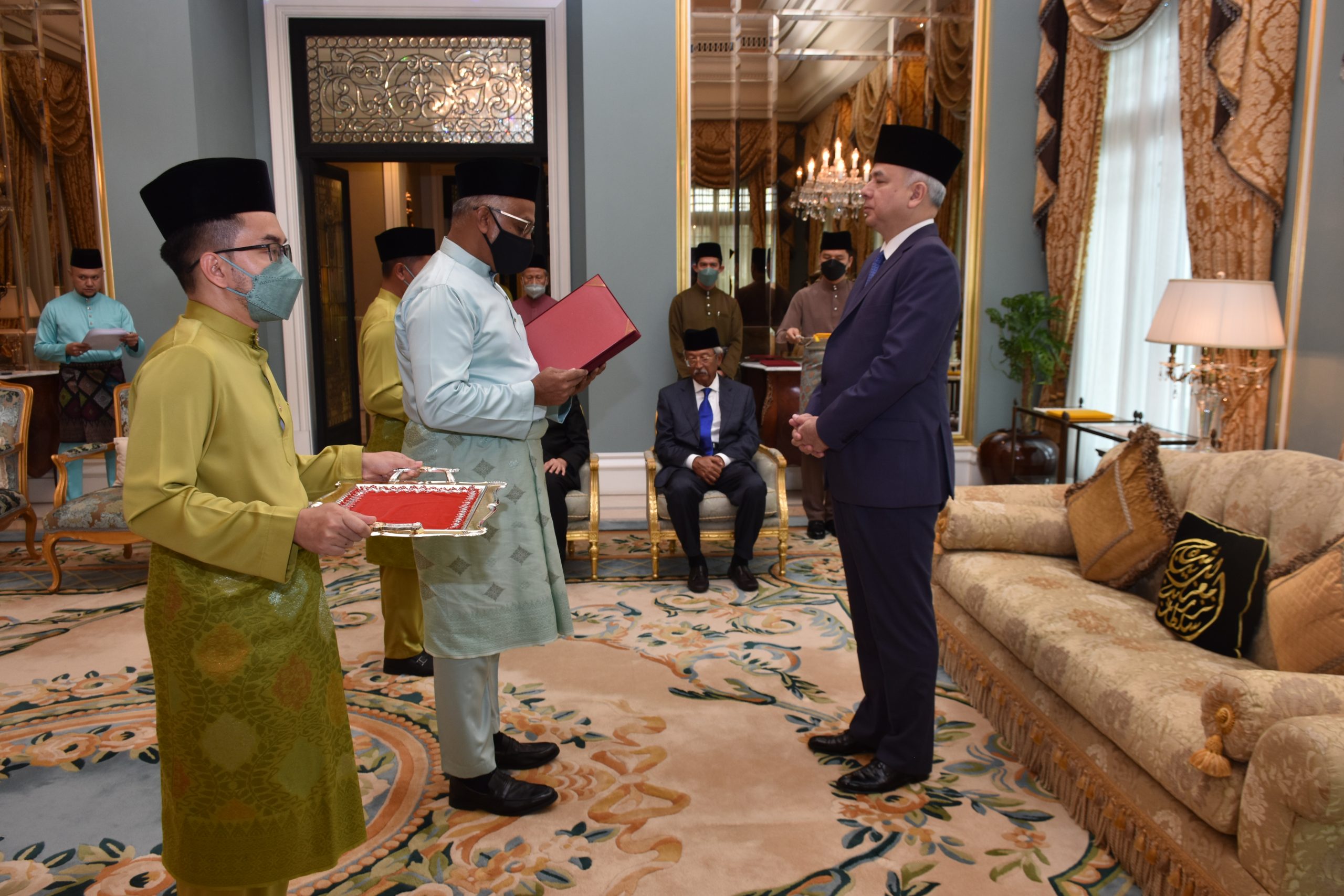 Sultan Perak terima zakat RM2.6 juta bagi pihak MAIPk