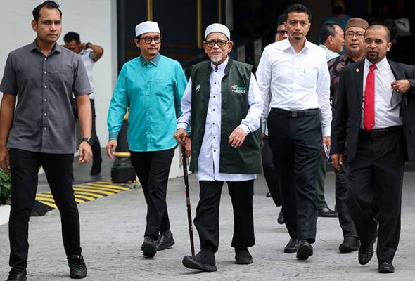 Isu hasutan: Abdul Hadi beri keterangan hampir dua jam