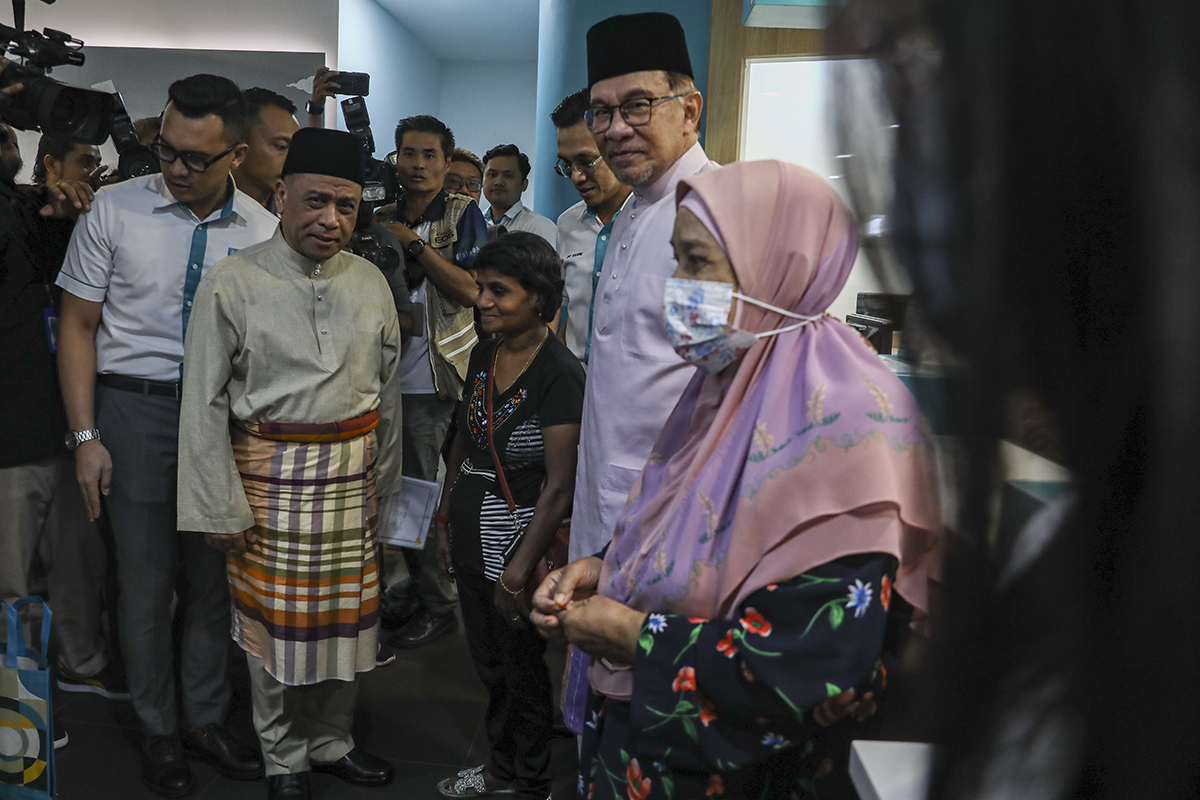 Penjawat awam terima gaji, Bantuan Khas Kewangan Aidilfitri 14 April - PM