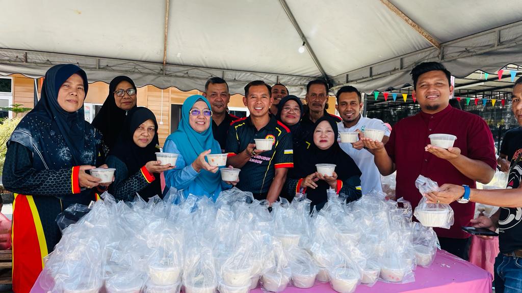 Team Kongsi Rezeki, NGO Tambun edar 2,000 bubur lambuk resipi istimewa campuran daging, udang