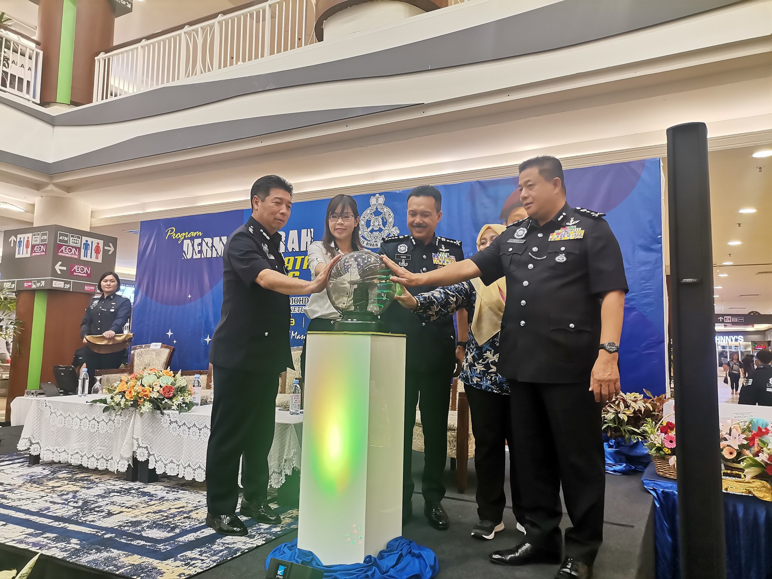 6 anggota polis Perak ditahan ketika berhibur, ditukar ke cawangan lain - Ketua Polis Perak