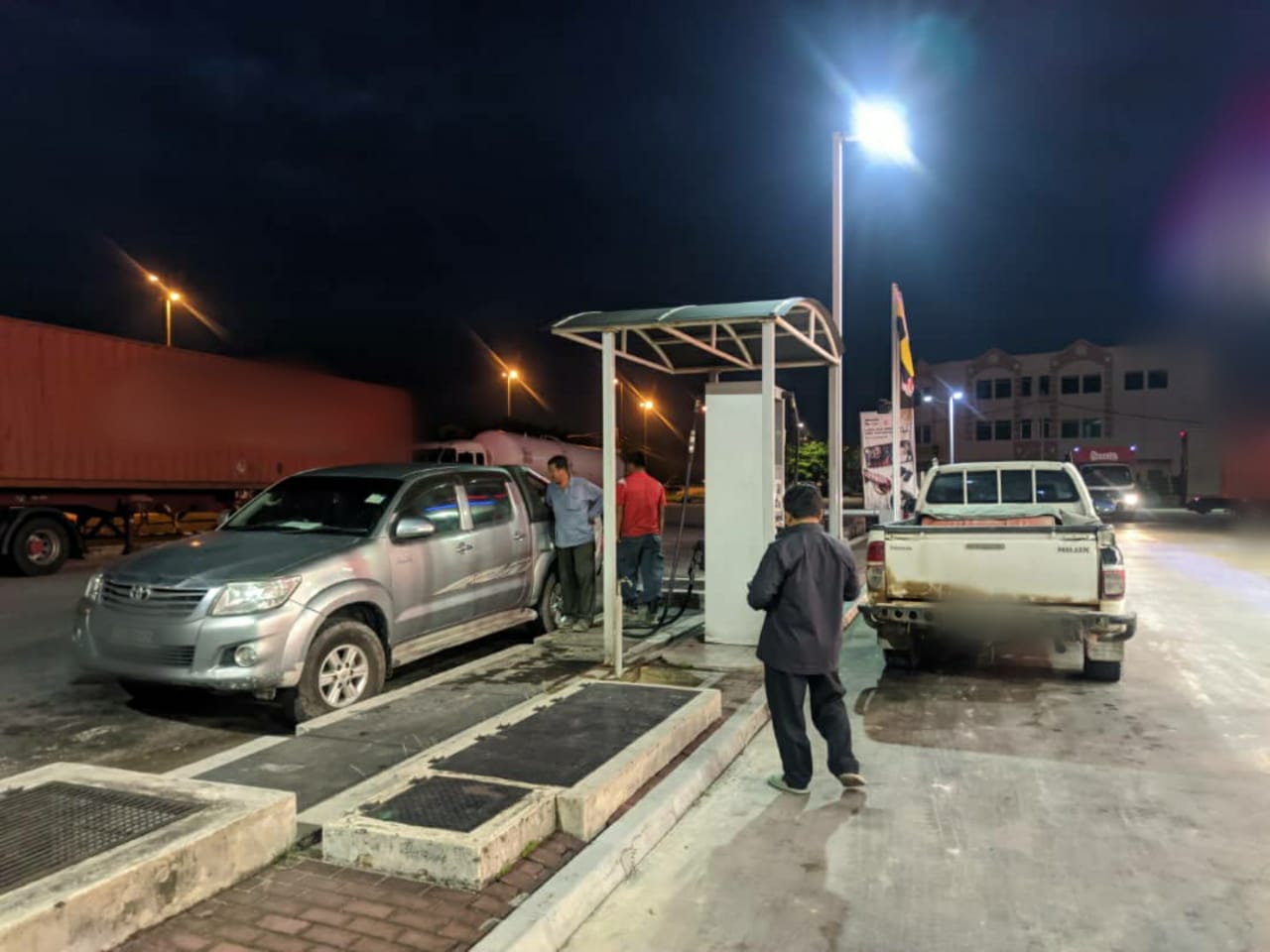 KPDN serbu stesen minyak di Taiping subahat seleweng minyak bersubsidi