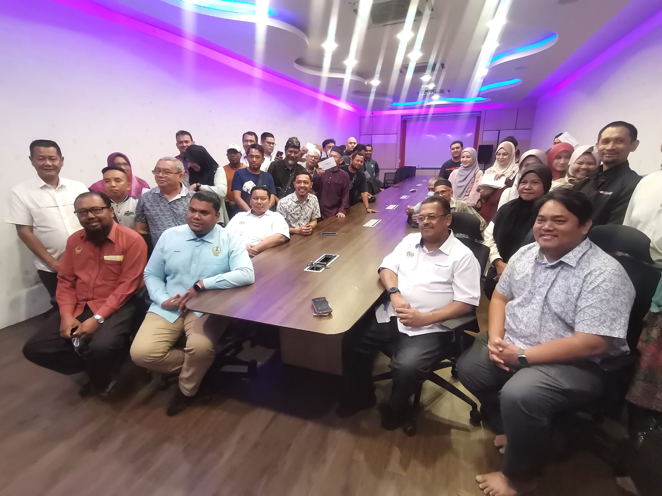 78 mangsa ribut di 3 lokasi dalam Parlimen Tambun dapat bantuan RM1,000