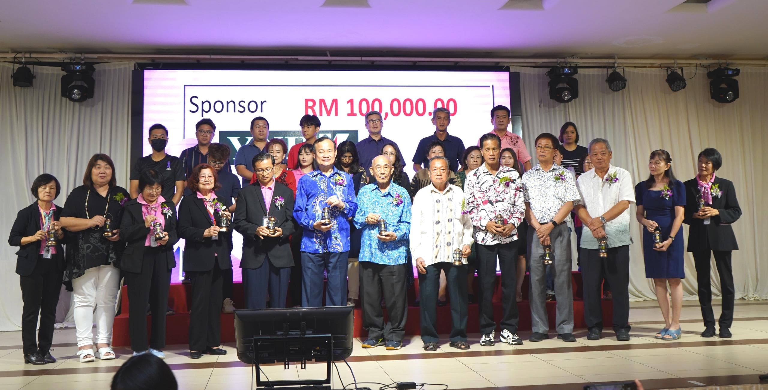 MAJLIS MAKAN MALAM DAN SUMBANGAN DERMA KEPADA MANJUNG PALLIATIVE CARE SOCIETY (MPCS)